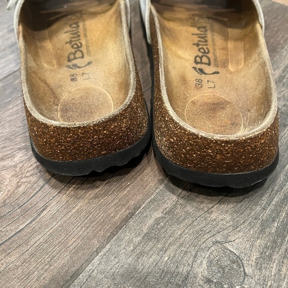 Betula Birkenstock Women’s White Leather 2 Strap Slide Sandal Size 38 / US 7 - Picture 2 of 7